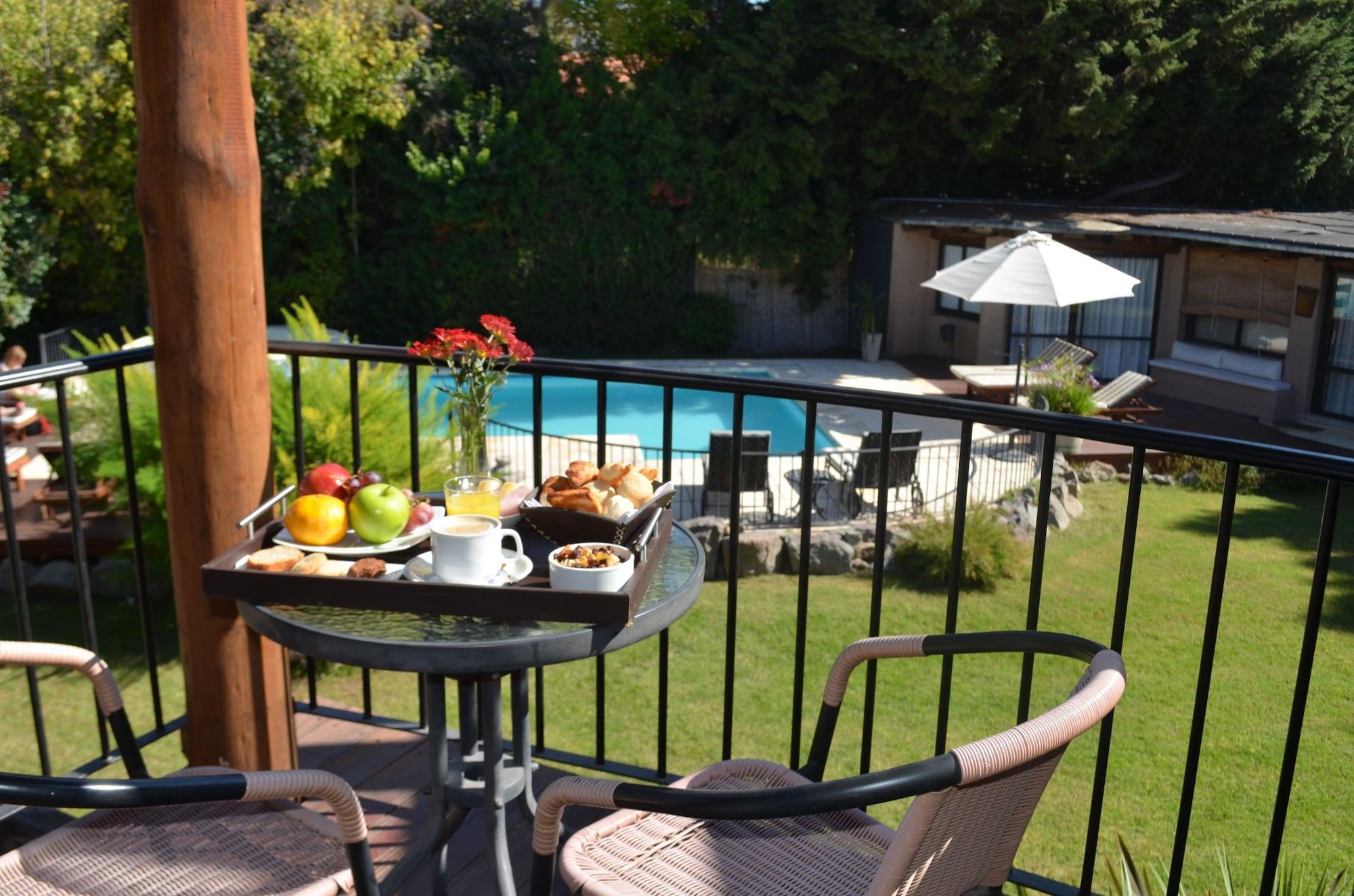 Hotel Lares De Chacras 4*