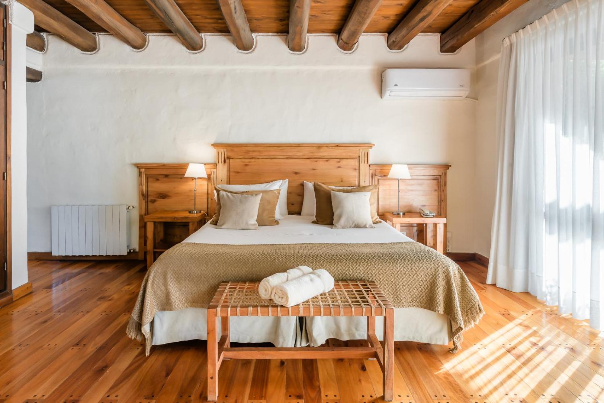 Hotel Lares De Chacras 4*