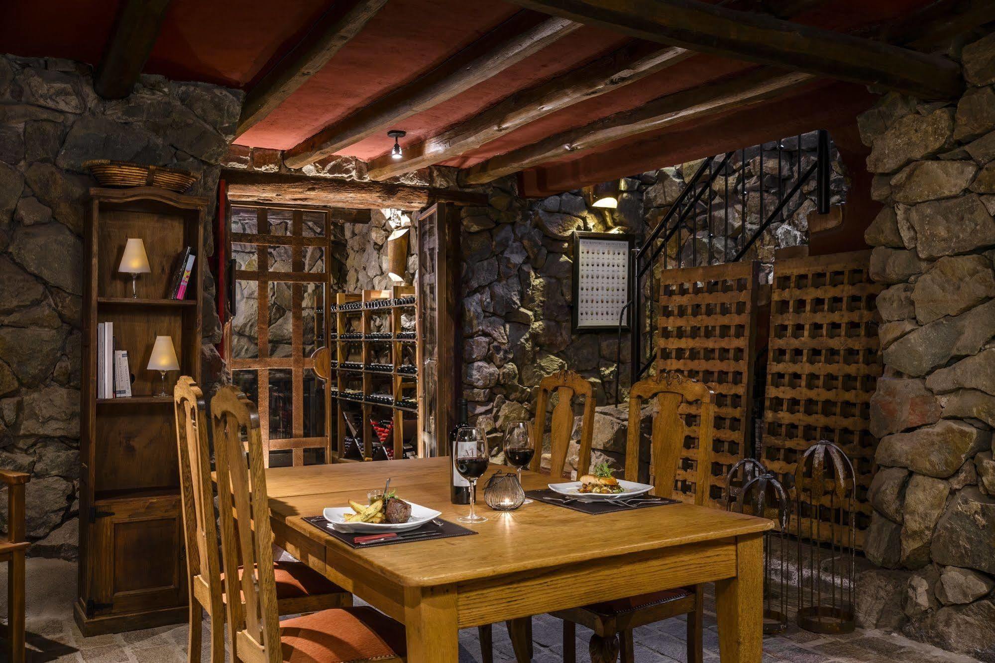 Lares De Chacras Hotel 4*